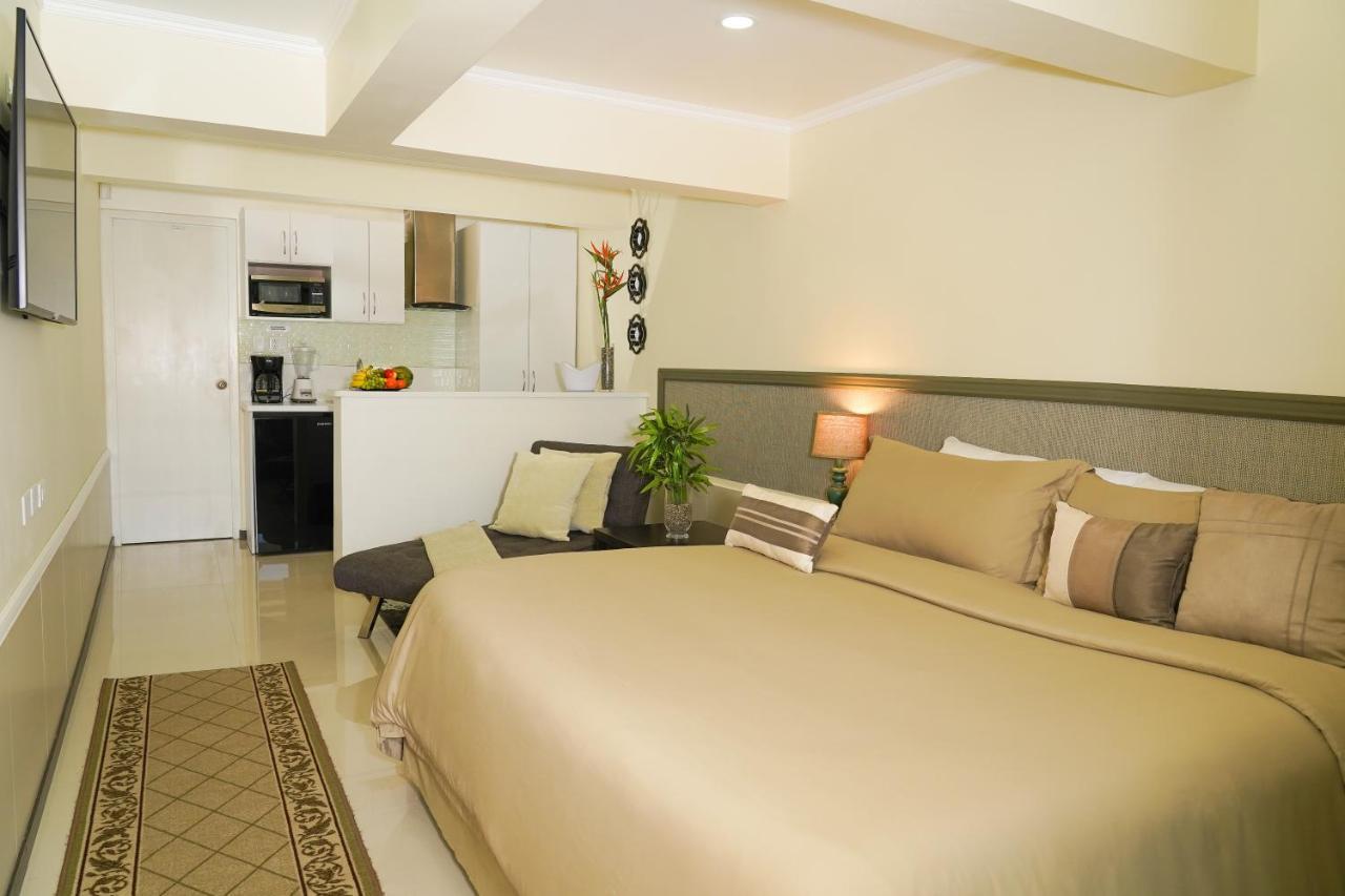 Yoyita Suites Aruba Villa Palm Beach Extérieur photo
