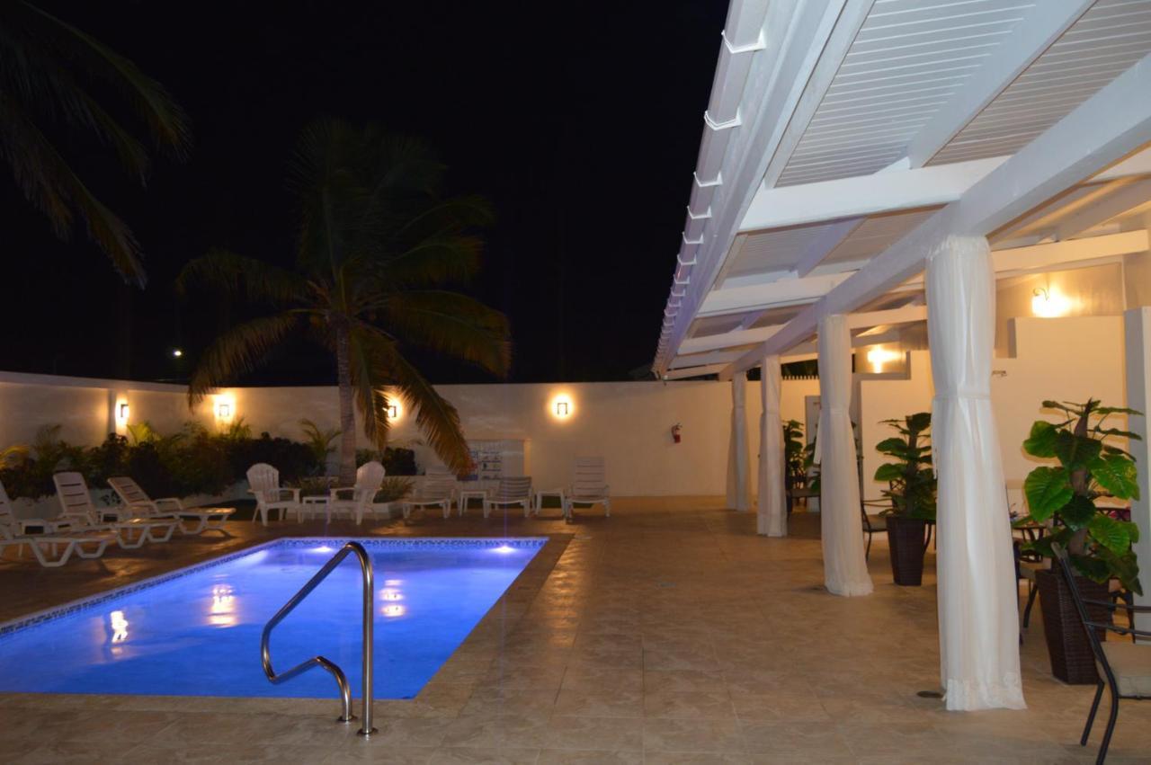 Yoyita Suites Aruba Villa Palm Beach Extérieur photo
